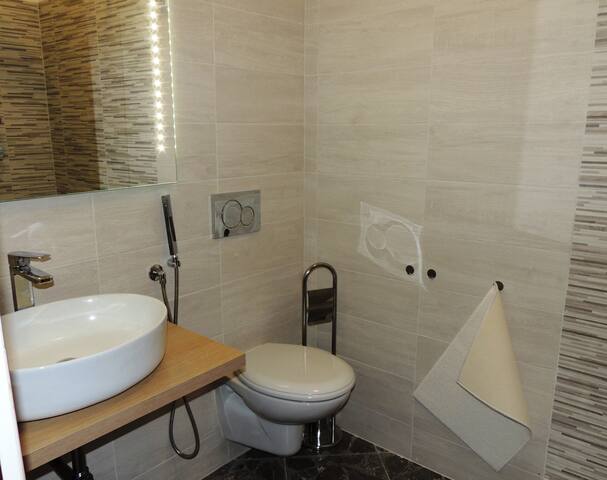 LB&b Short Stay gallery image 4