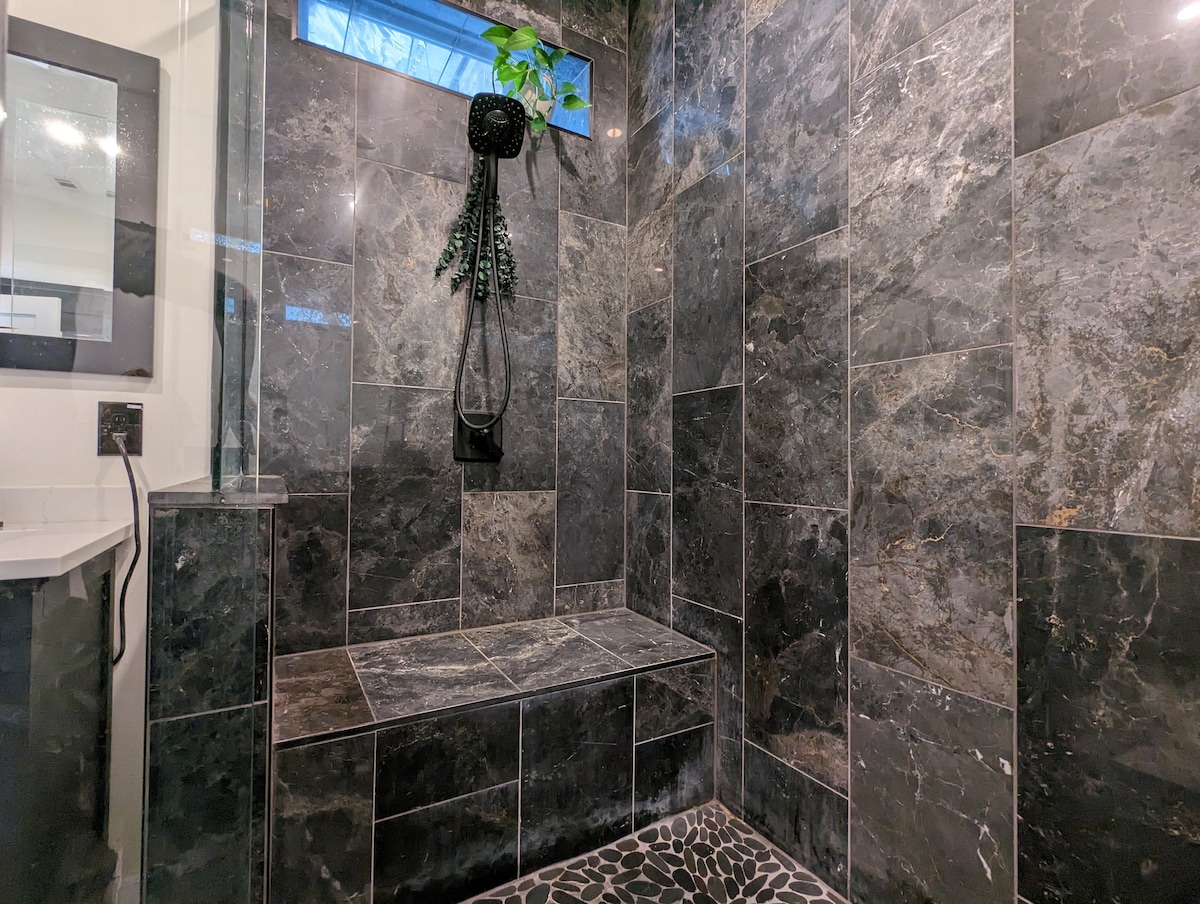Modern Home near Downtown, Sxsw, Acl, & Cota F1
