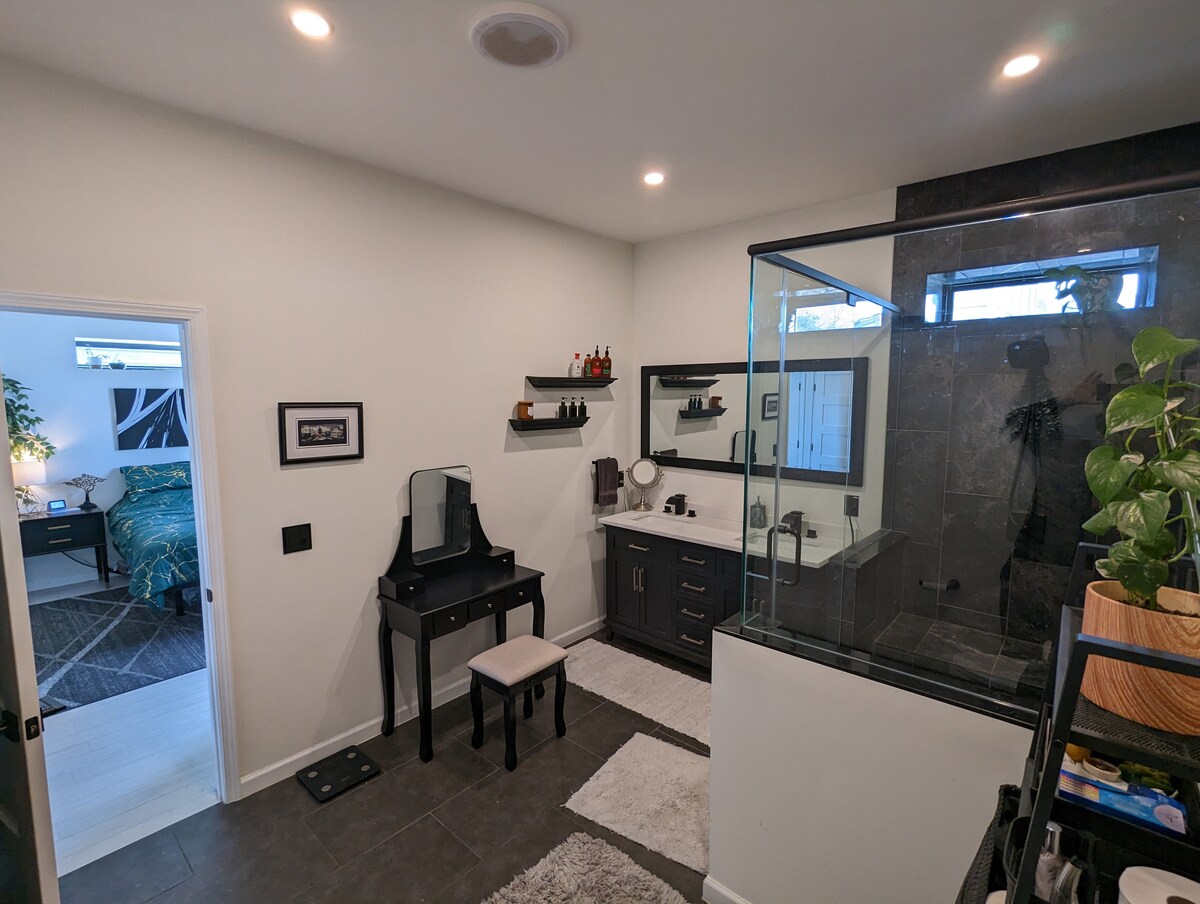 Modern Home near Downtown, Sxsw, Acl, & Cota F1