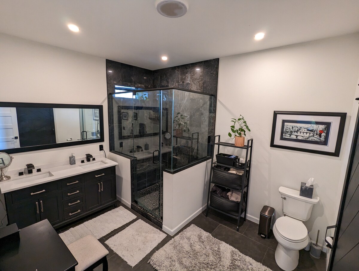 Modern Home near Downtown, Sxsw, Acl, & Cota F1