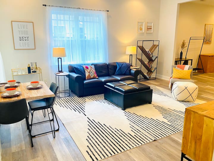 Airy 1-bedroom Apt With Pool In The Heart Of Atl - Atlanta, GA