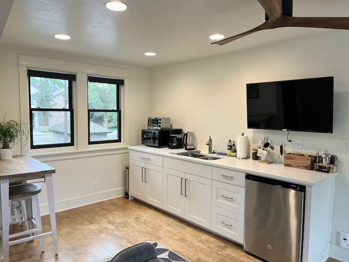 North End Treehouse Studio - Boise, ID