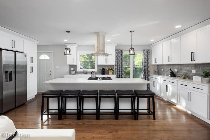 Modern Luxury - Downers Grove, IL