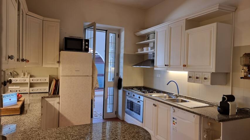 Villa Lido with pool & garden/parc gallery image 5