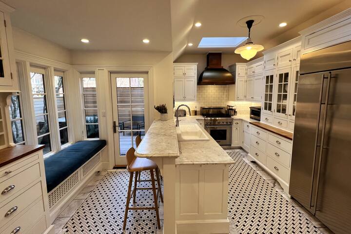 Beautiful Townhouse Boston’s South End gallery image 4