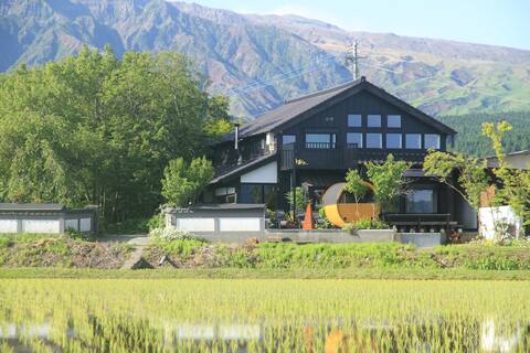 You can overlook the great view of Aso.A private sauna and spring water pool.