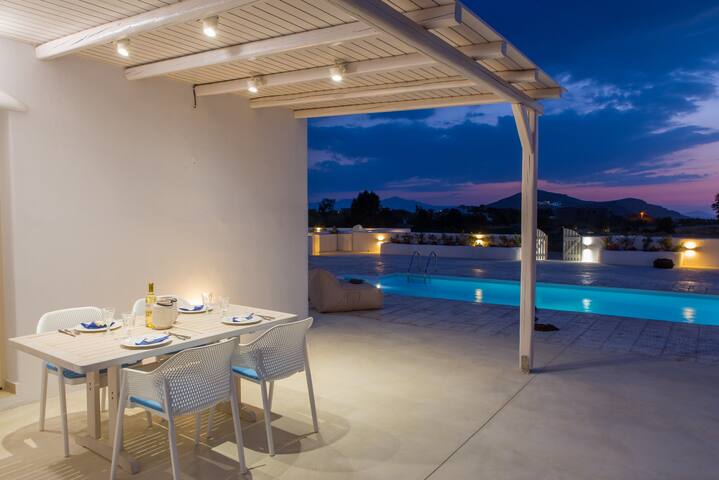 2 Villas Complex | 2 Private Pools | Naxian Lounge gallery image 3