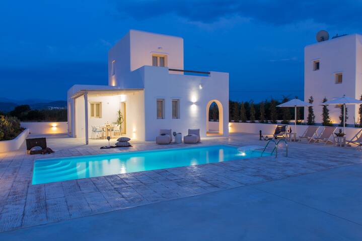 2 Villas Complex | 2 Private Pools | Naxian Lounge gallery image 5
