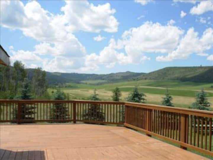 Private Mountain Retreat near Snake River