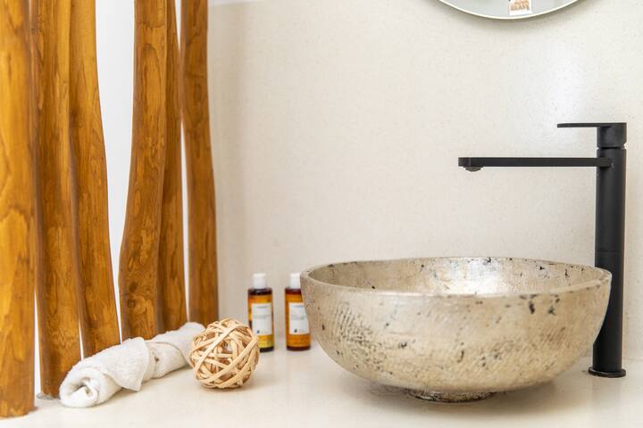 2 Villas | 2 Pools | 3 BDR | Naxian Lounge gallery image 3