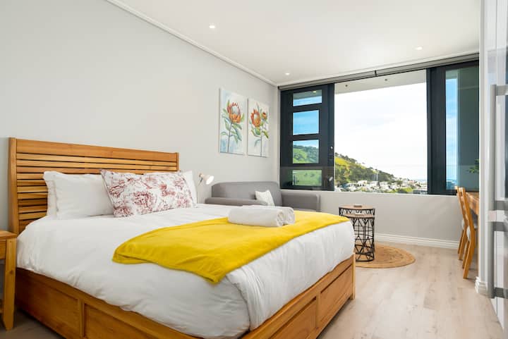 Radiant & Airy Studio | Ocean Views - Western Cape