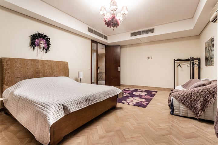 غرفة النوم 1