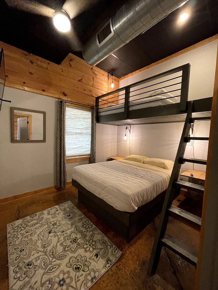 Bedroom 4 - Queen, twin loft bed