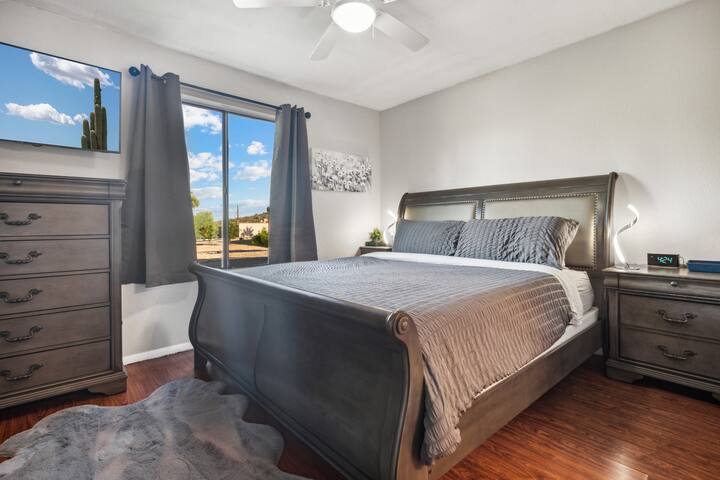 Master bedroom - King