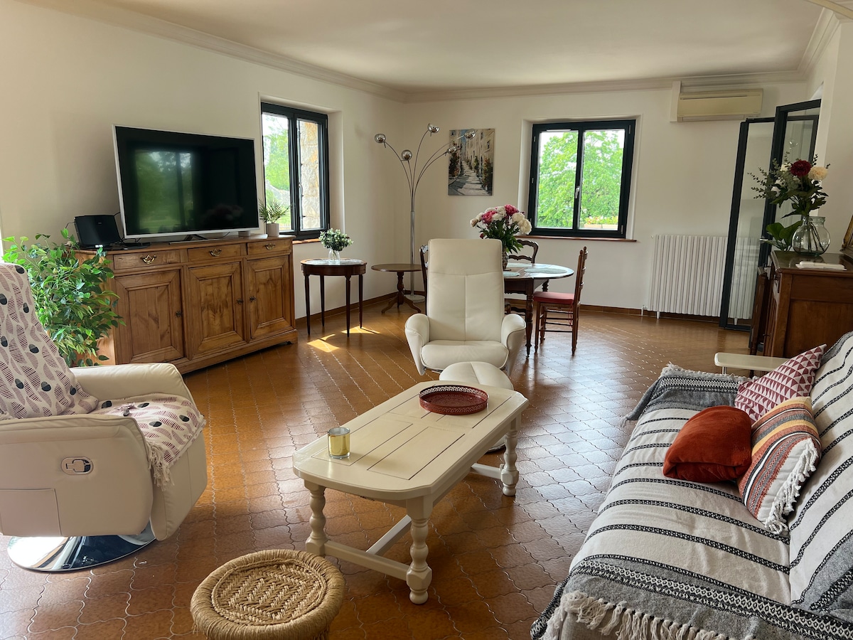 Leistungsstarkes Airbnb: Fayence getaway – heated pool & garden in Fayence