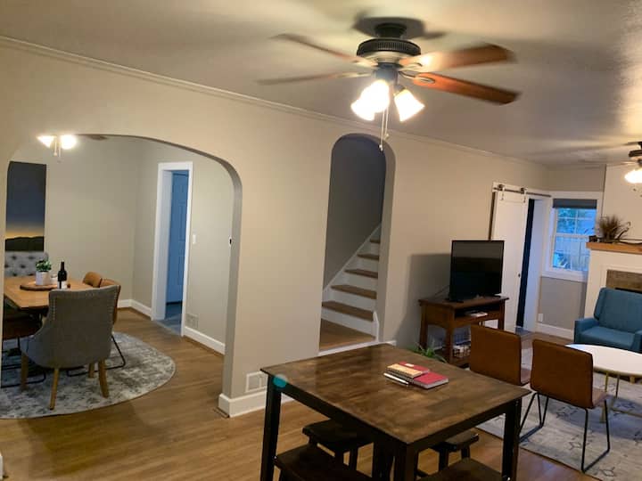 Three Story Home, In Downtown Baker City - Baker City, OR