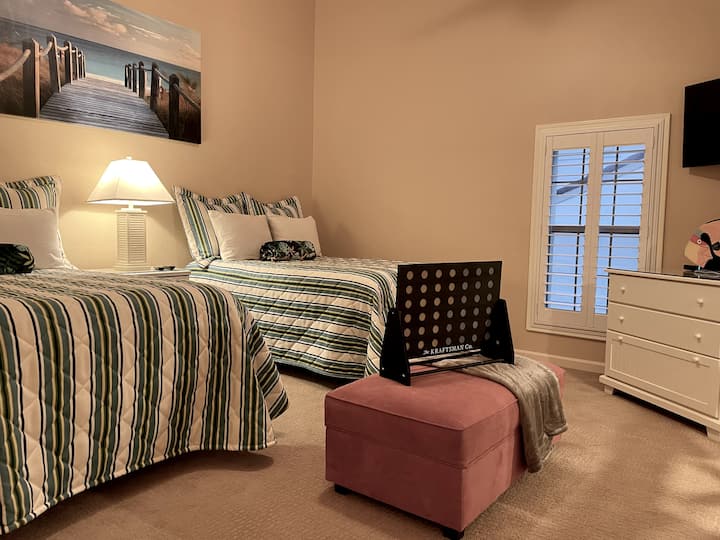 لعبة واحدة كبيرة تربط 4 ألعاب إلى جانب العديد من الألعاب الأخرى في غرفة المعيشة