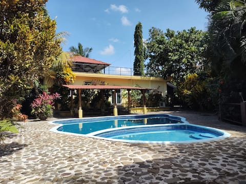 Relaxing Private Villa with Pool Close to Irtra