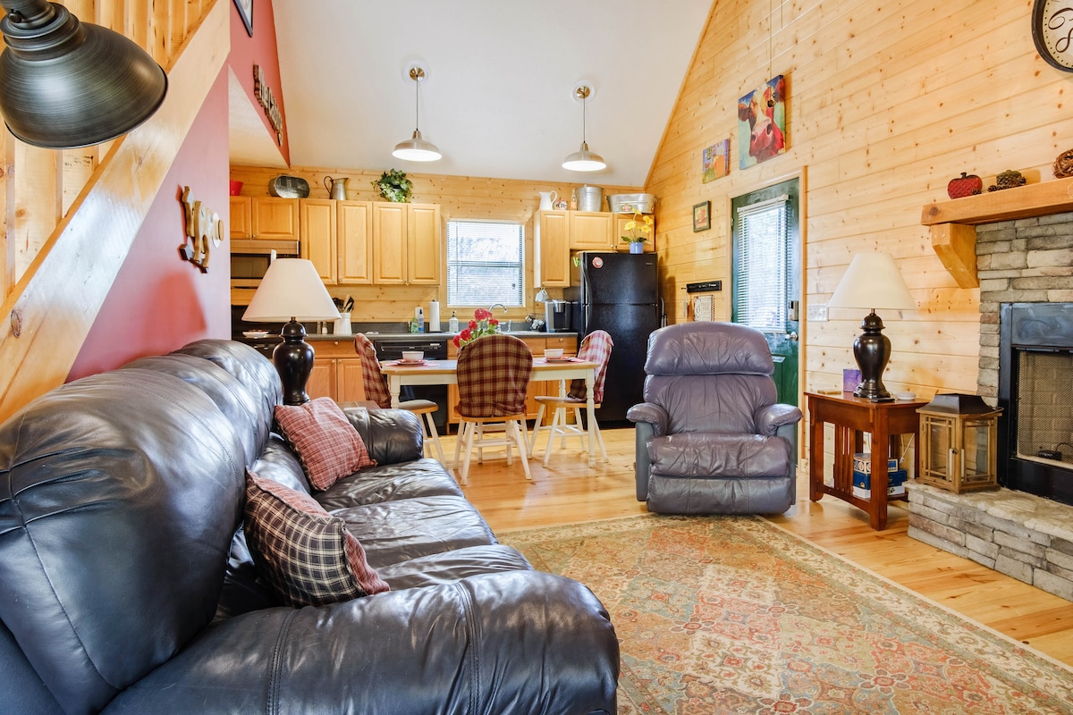 Top performing Airbnb: Ridge Retreat: Cozy cabin in the woods in Georgia