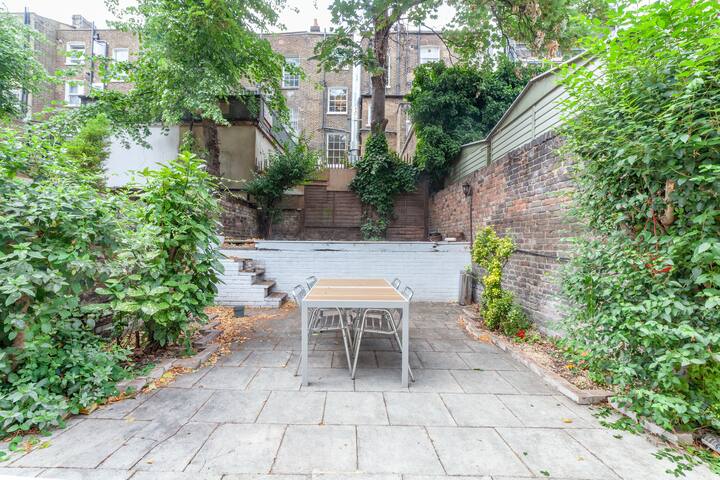 Sunny, 2bed 2bath, garden apartment near Hyde Park gallery image 2