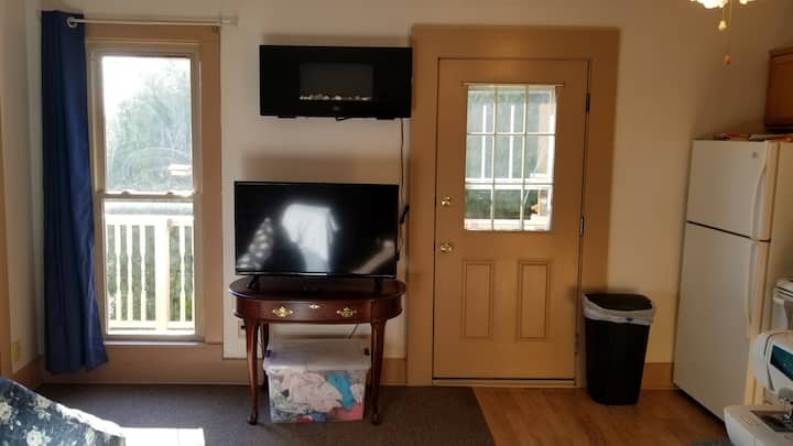 Stevens Point Studio Apartment - Stevens Point, WI