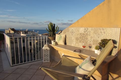 Modern holiday home in the heart of the old town