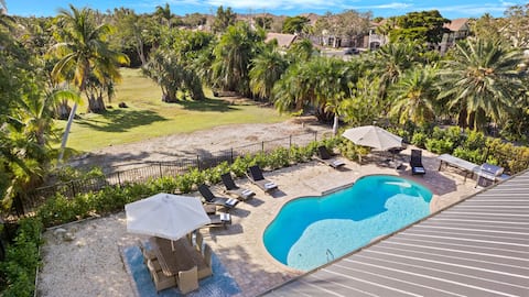 Tropical Estate, Heated Pool, Mins to FMB+Sanibel