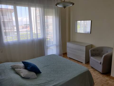 Spacious apartment with garage and beach spots