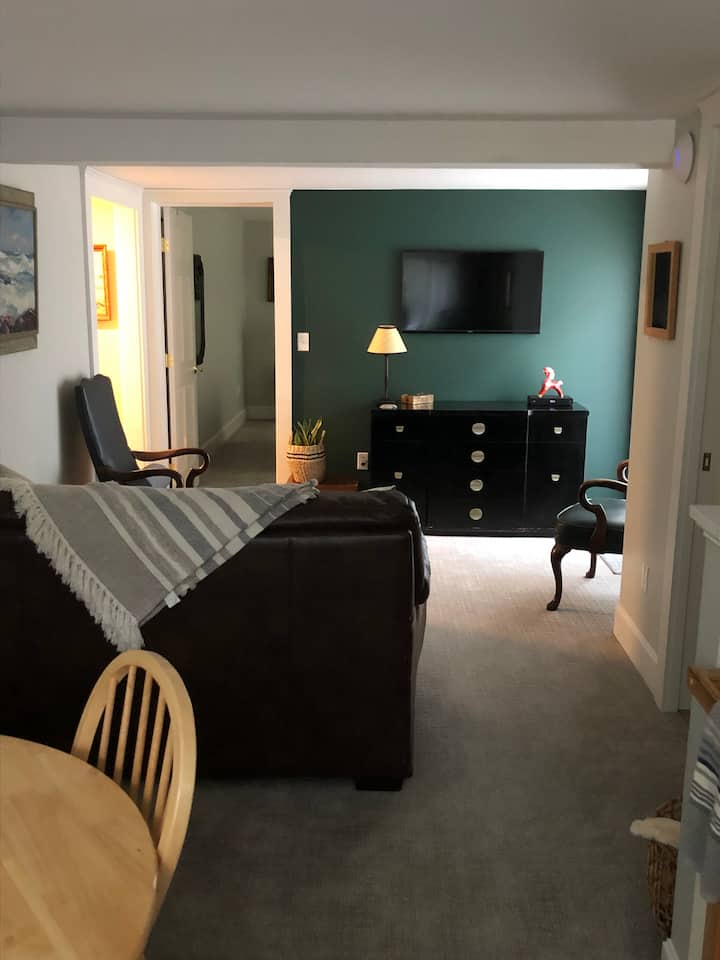 Cozy 2 Bedroom Apartment - Old Town, ME