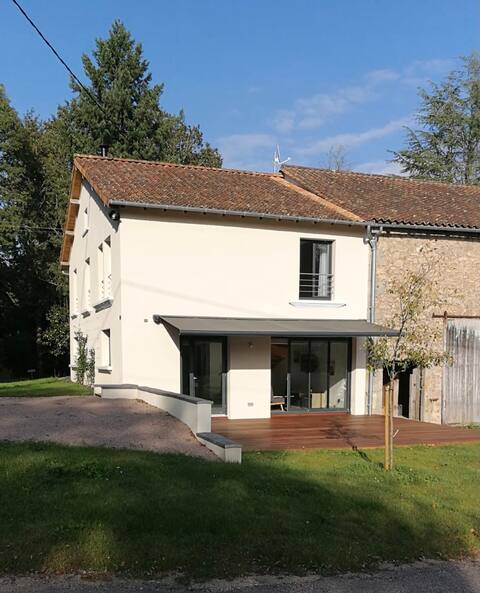 Renovated house in the heart of the green Périgord