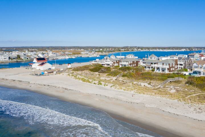 Experience Paradise! Stunning Beachfront Retreat! gallery image 3