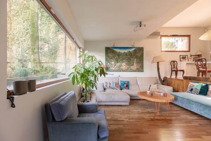 Crocodile House gallery image 4