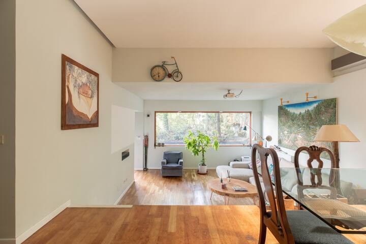 Crocodile House gallery image 2