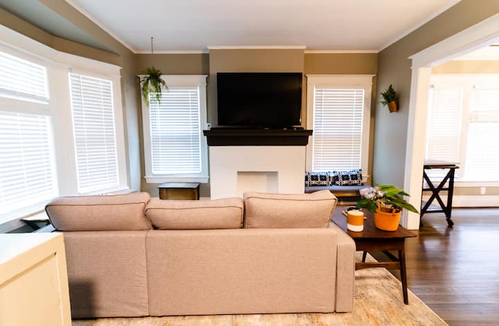 Beautifully Restored 3 Bedroom On Park Avenue - Rochester, NY