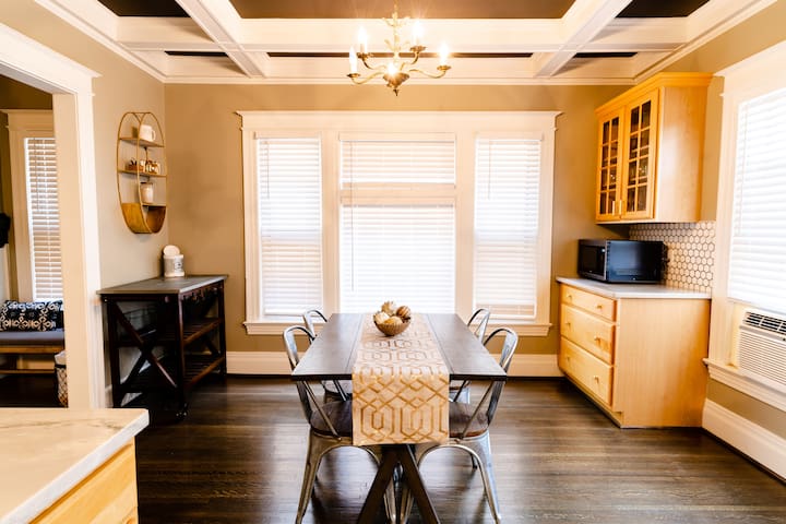 Beautifully Restored 3 bedroom on Park Avenue