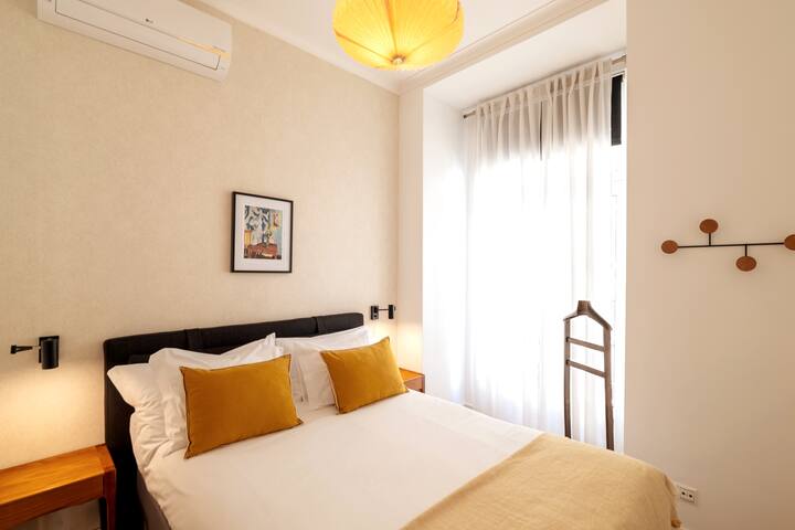 Hyper Central 2 bedroom next to the elevator gallery image 2