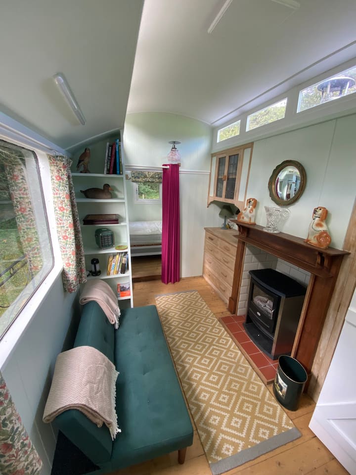 Beautiful 1940 Original Showmans Living Wagon - Horsham