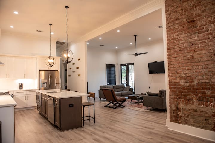 New Uptown House blocks from St. Charles & Dwntown