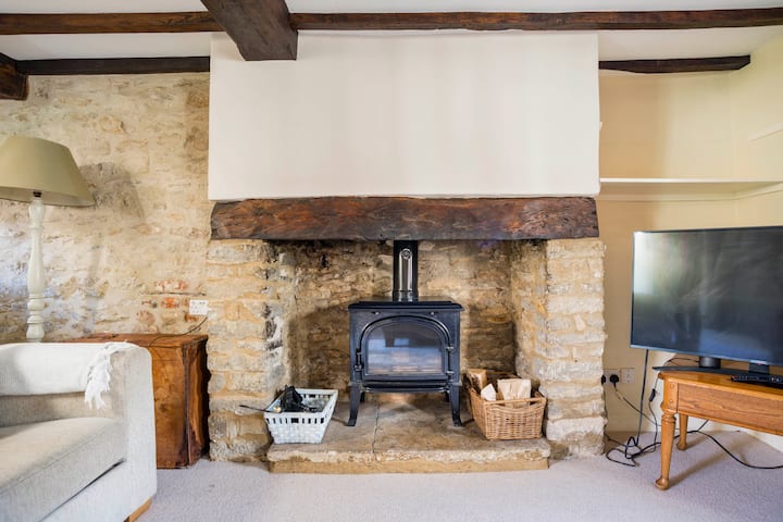 Charming Cotswold Cottage In Riverside Village - Lechlade-on-Thames