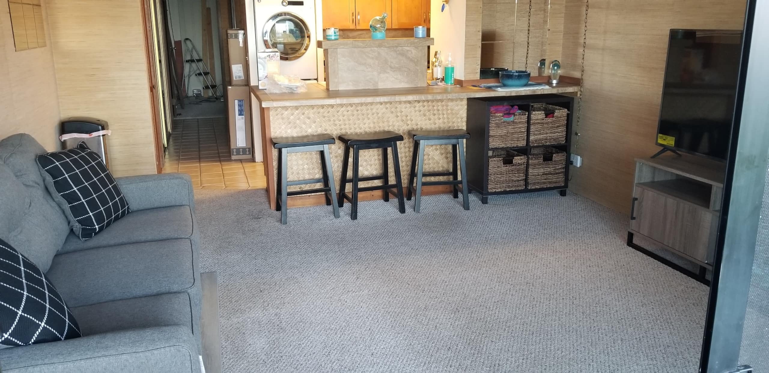 Condo in Wailuku · ★4.9 · 1 bedroom · 3 beds · 1 private bath - Image 6