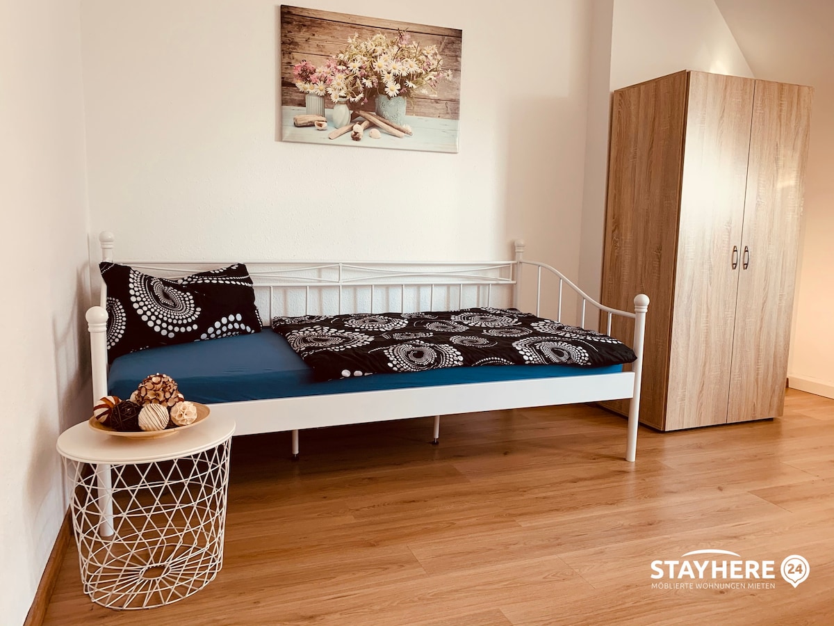 Top Airbnb: StayHere24 Duplex Apartment in Leipzig in Wahren