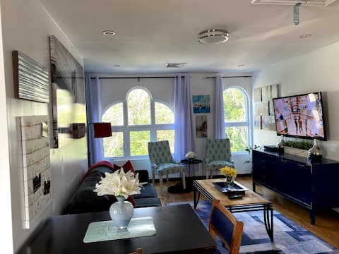 Popular Airbnb listing: Centrally Located Platinum Pearl near JFK in New York City