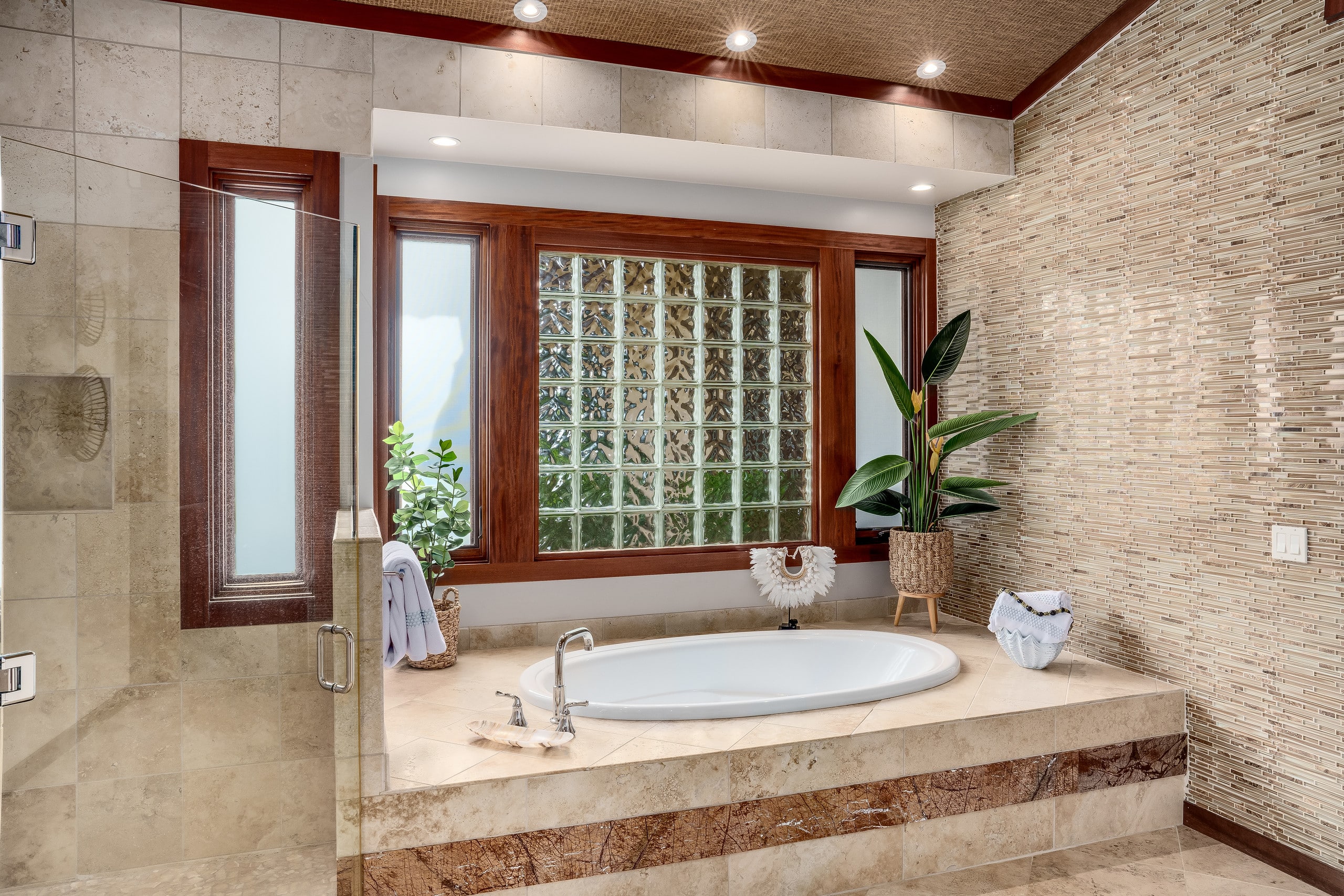 Home in Waimea · ★5.0 · 5 bedrooms · 6 beds · 6 baths - Image 37