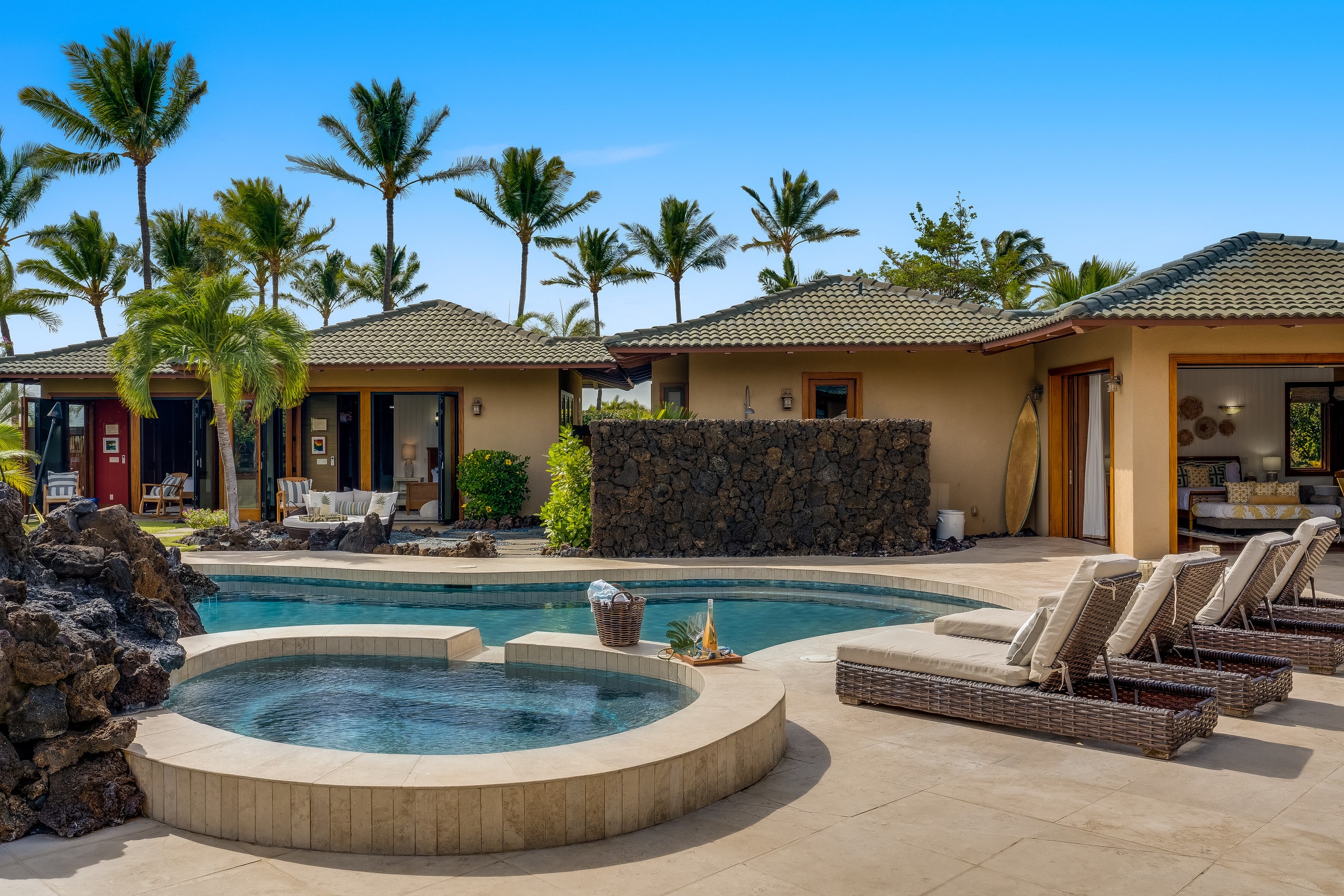 Home in Waimea · ★5.0 · 5 bedrooms · 6 beds · 6 baths - Image 4