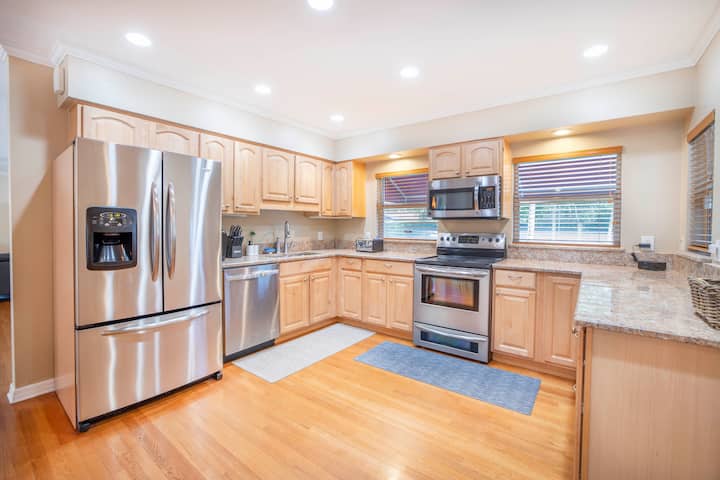 7beds/pool/grill/billiards/tampa/ Near Airport - Tampa, FL