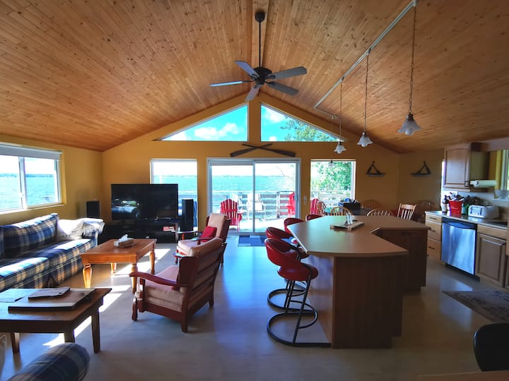 Dream Lake-house Cottage 4 Bedrooms 2.5 Bathrooms - Kawartha Lakes