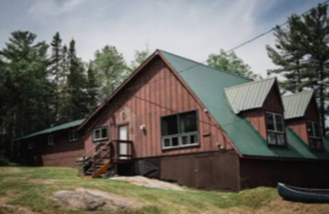 South Temagami Family Cottages-Lodge