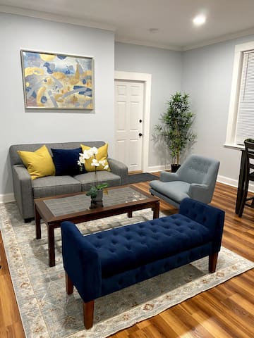 Remodeled Spacious Apartment in Perfect Location