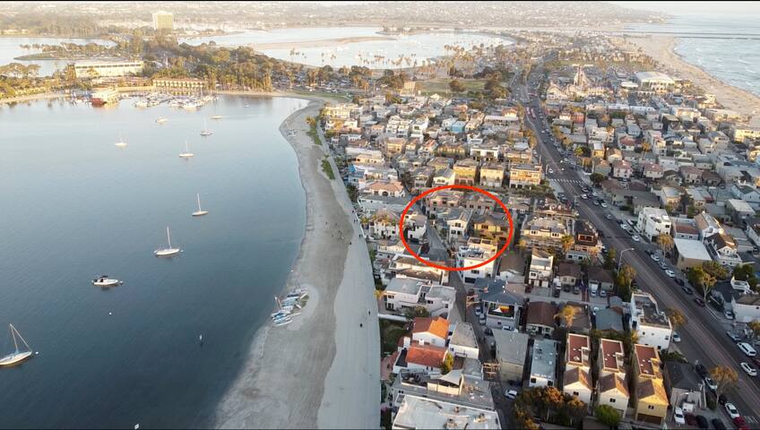 Bayview 3BR is a family paradise:Toys + Amenities!