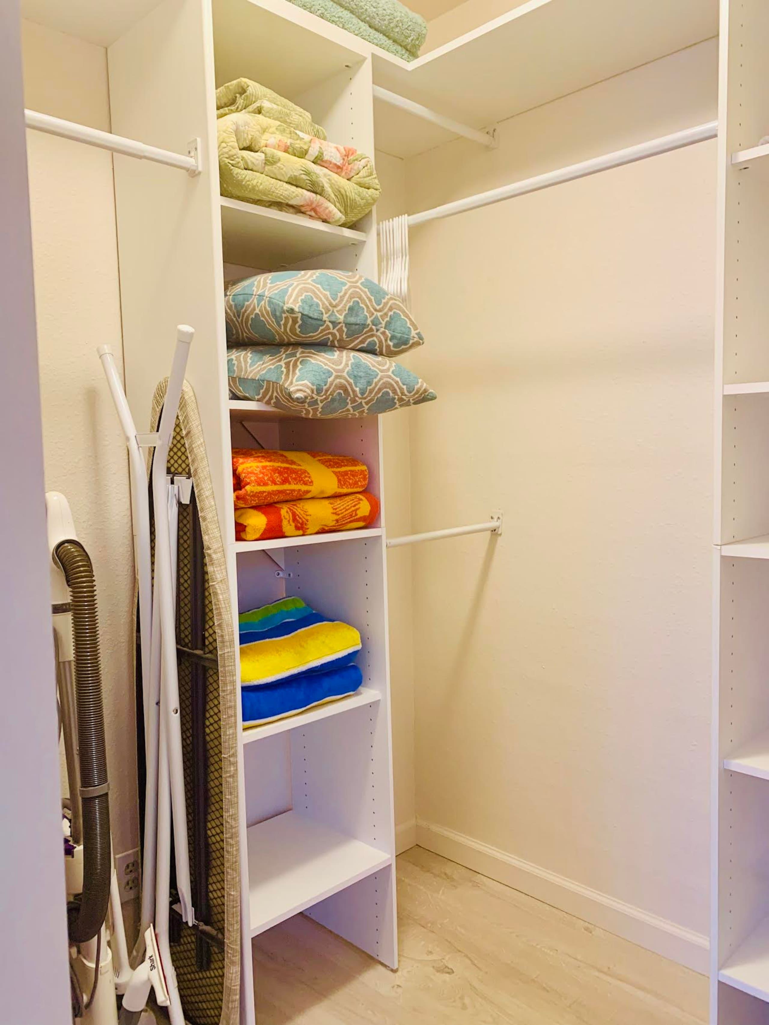 Beautifully Remodeled 2 BR 2 BA & Stunning Views - Photo 4